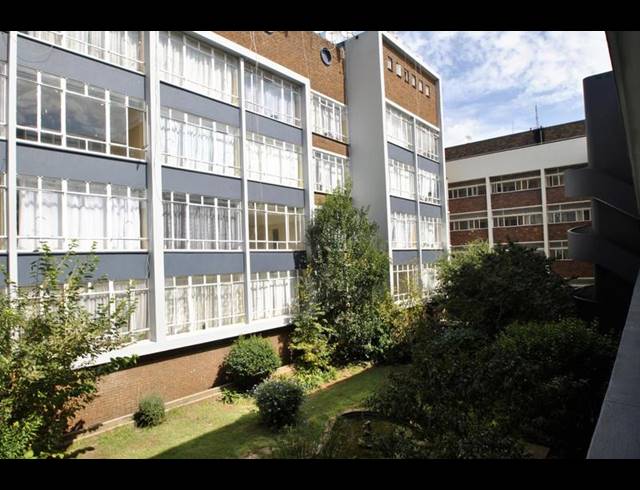 1 BEDROOM APARTMENT FOR SALE IN PARKTOWN